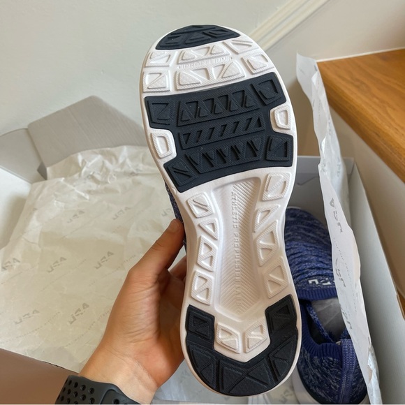 NWT APL Athletic Propulsion Labs Techloom Wave Blue Running Shoes M 7 / W 9 - Picture 16 of 16